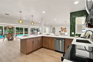 9911 Royal Palm Dr, Bradenton, FL 34210 - Photo 32