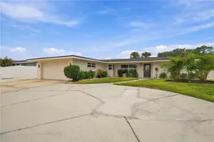 9911 Royal Palm Dr, Bradenton, FL 34210 - Photo 6