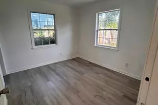 2825 Louise St, Sarasota, FL 34237 - Photo 10