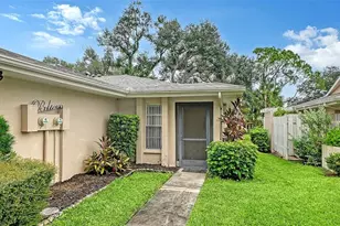 4207 Bowling Green Cir, Sarasota, FL 34233 - Photo 2