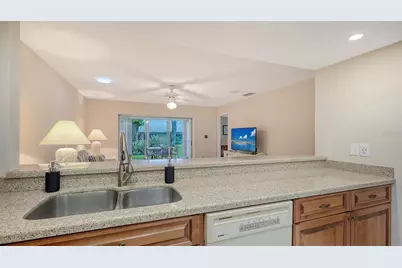 4207 Bowling Green Circle, Sarasota, FL 34233 - Photo 18