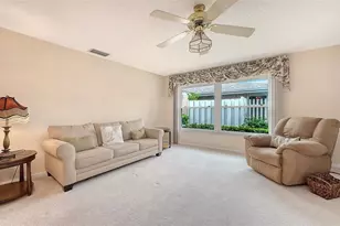 4207 Bowling Green Cir, Sarasota, FL 34233 - Photo 4