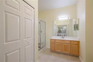 3793 Parkridge Cir, Sarasota, FL 34243 - Photo 20