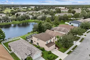 15302 Searobbin Dr, Lakewood Ranch, FL 34202 - Photo 6