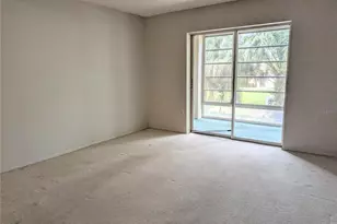 3570 Lake Bayshore Dr, Bradenton, FL 34205 - Photo 10