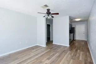 2519 9th Ave W, Bradenton, FL 34205 - Photo 4