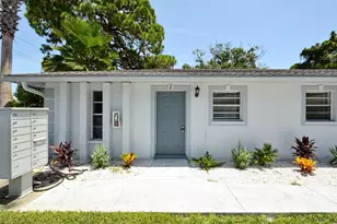2519 9th Ave W, Bradenton, FL 34205 - Photo 2