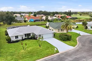 1010 Malibu Ct, Venice, FL 34293 - Photo 2