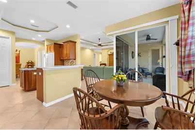 2524 Jefferson Circle, Sarasota, FL 34239 - Photo 8