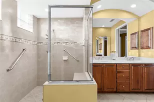 2524 Jefferson Cir, Sarasota, FL 34239 - Photo 18