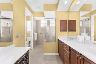 2524 Jefferson Cir, Sarasota, FL 34239 - Photo 16