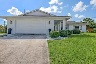6717 Roxbury Dr, Sarasota, FL 34231 - Photo 2