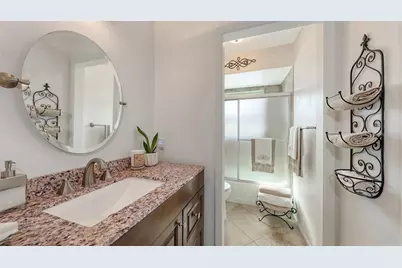 6717 Roxbury Drive, Sarasota, FL 34231 - Photo 22