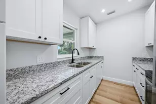 2320 Colgate Ave, Bradenton, FL 34207 - Photo 10