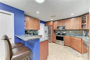 7405 12th Ave W, Bradenton, FL 34209 - Photo 6