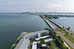 777 John Ringling Blvd, Sarasota, FL 34236 - Photo 2