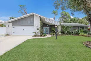 305 55th St NW, Bradenton, FL 34209 - Photo 1