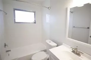 6377 Gateway Ave, Sarasota, FL 34231 - Photo 8