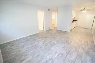 6377 Gateway Ave, Sarasota, FL 34231 - Photo 2