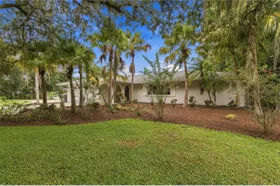 7402 Castle Drive, Sarasota, FL 34240 - Photo 4