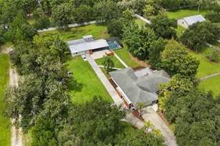 7402 Castle Dr, Sarasota, FL 34240 - Photo 2