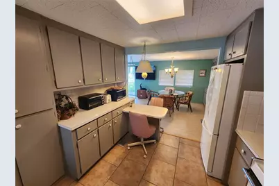 5317 Chateau Lane, Bradenton, FL 34207 - Photo 8