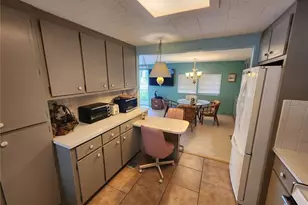 5317 Chateau Ln, Bradenton, FL 34207 - Photo 8