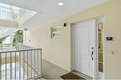 7820 34th Avenue W #201, Bradenton, FL 34209 - Photo 4