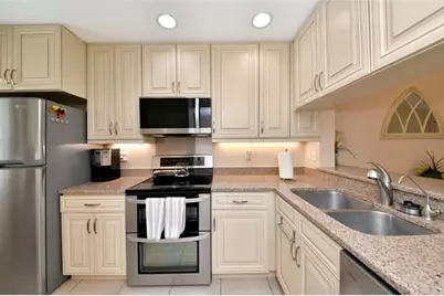 421 Cerromar Terrace #469, Venice, FL 34293 - Photo 12