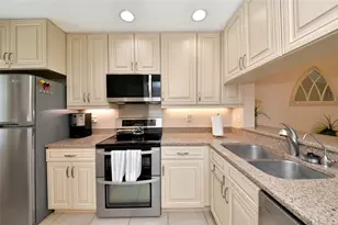 421 Cerromar Terrace, Venice, FL 34293 - Photo 12