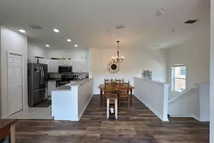 3815 Parkridge Cir, Sarasota, FL 34243 - Photo 8