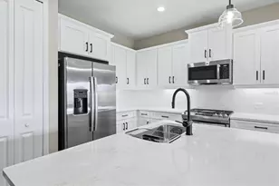 2321 Blue Mahoe Ln, Sarasota, FL 34240 - Photo 20