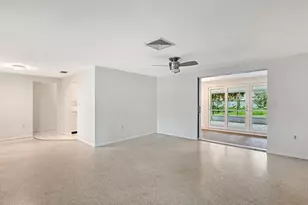 2610 Regatta Dr, Sarasota, FL 34231 - Photo 6