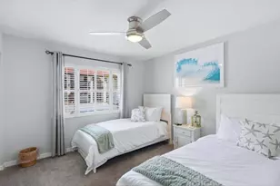 1640 Stickney Point Rd, Sarasota, FL 34231 - Photo 18