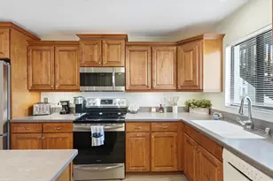 1640 Stickney Point Rd, Sarasota, FL 34231 - Photo 10
