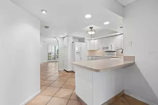 6945 Country Lakes Cir, Sarasota, FL 34243 - Photo 10