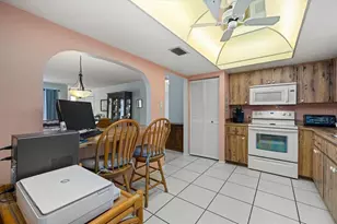 2913 Captiva Gardens Dr, Sarasota, FL 34231 - Photo 14