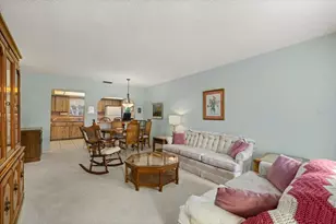 2913 Captiva Gardens Dr, Sarasota, FL 34231 - Photo 2