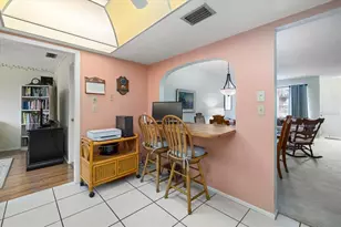 2913 Captiva Gardens Dr, Sarasota, FL 34231 - Photo 16