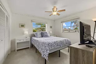 2913 Captiva Gardens Dr, Sarasota, FL 34231 - Photo 6