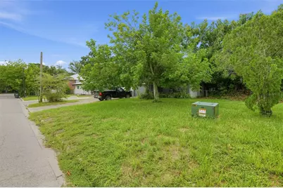 2219 11th Avenue W, Bradenton, FL 34205 - Photo 4