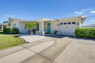 924 Arlington Rd, Palmetto, FL 34221 - Photo 2