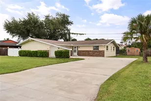 517 Peach St, Venice, FL 34285 - Photo 1