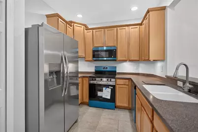 3707 Parkridge Circle #7-106, Sarasota, FL 34243 - Photo 4
