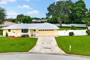 6806 21st Ave Terrace W, Bradenton, FL 34209 - Photo 2
