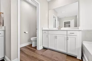 18009 Tavernside Trl, Lakewood Ranch, FL 34211 - Photo 36