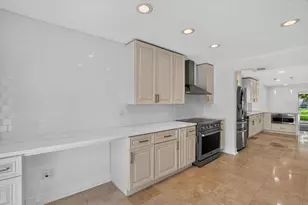 1709 Anastasia Wy S, Saint Petersburg, FL 33712 - Photo 18