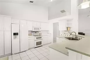 2147 Wasatch Dr, Sarasota, FL 34235 - Photo 12