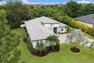 3946 Country View Dr, Sarasota, FL 34233 - Photo 10
