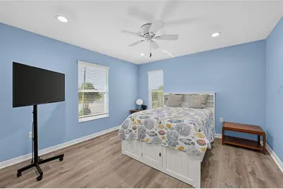 264 S Harbor Drive, Holmes Beach, FL 34217 - Photo 18